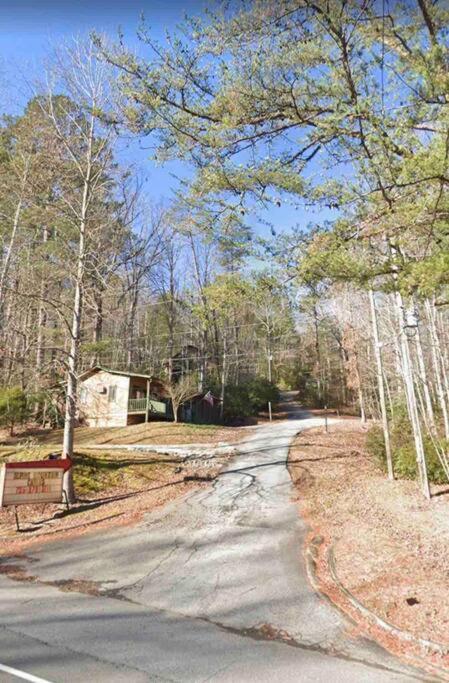 Cozy Cabin W/ Fireplace 3 Minutes To Helen! #2. Exterior photo