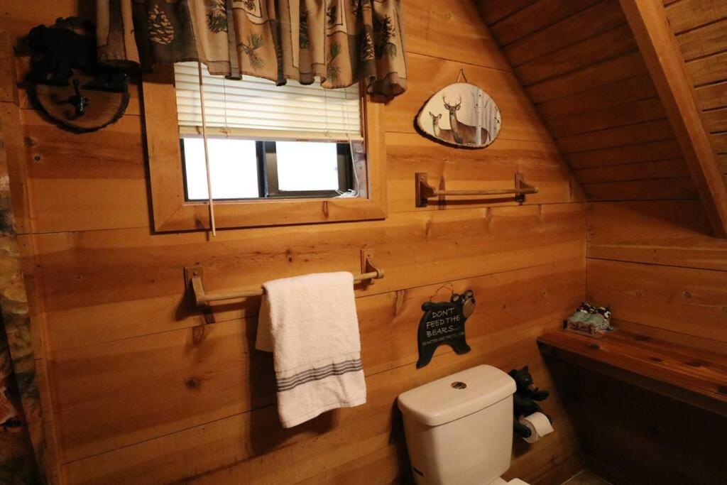 Cozy Cabin W/ Fireplace 3 Minutes To Helen! #2. Exterior photo