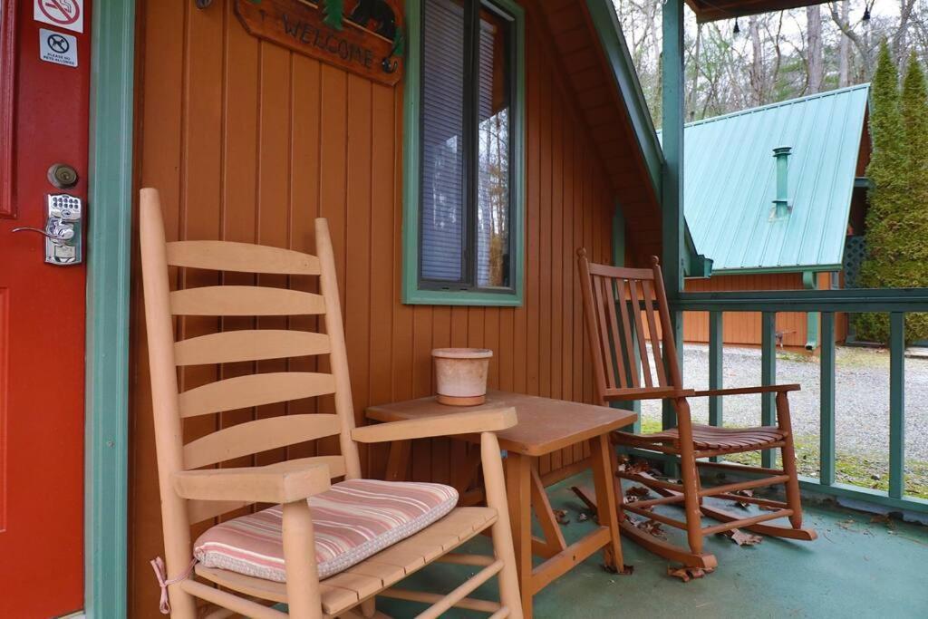 Cozy Cabin W/ Fireplace 3 Minutes To Helen! #2. Exterior photo