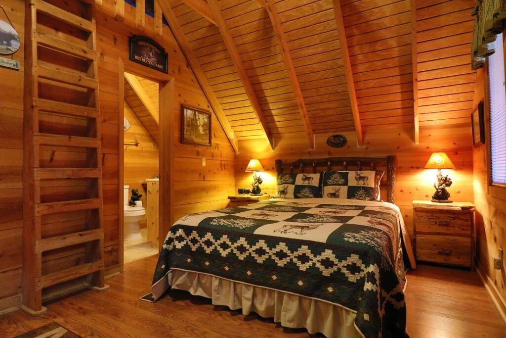 Cozy Cabin W/ Fireplace 3 Minutes To Helen! #2. Exterior photo